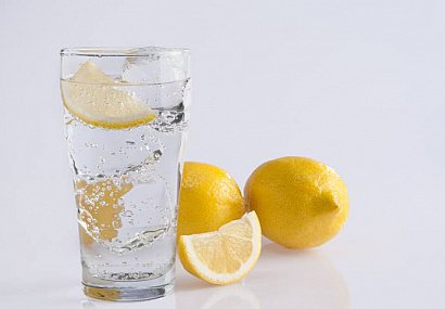 Полезность лимона с водой утром